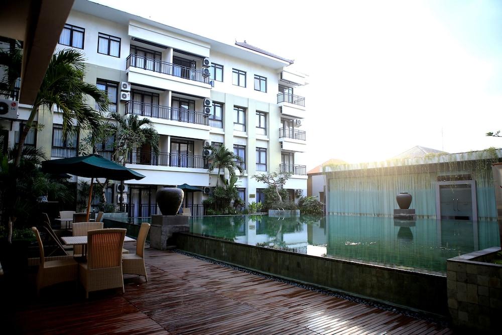 Grand Kuta Hotel And Residence Legian Εξωτερικό φωτογραφία