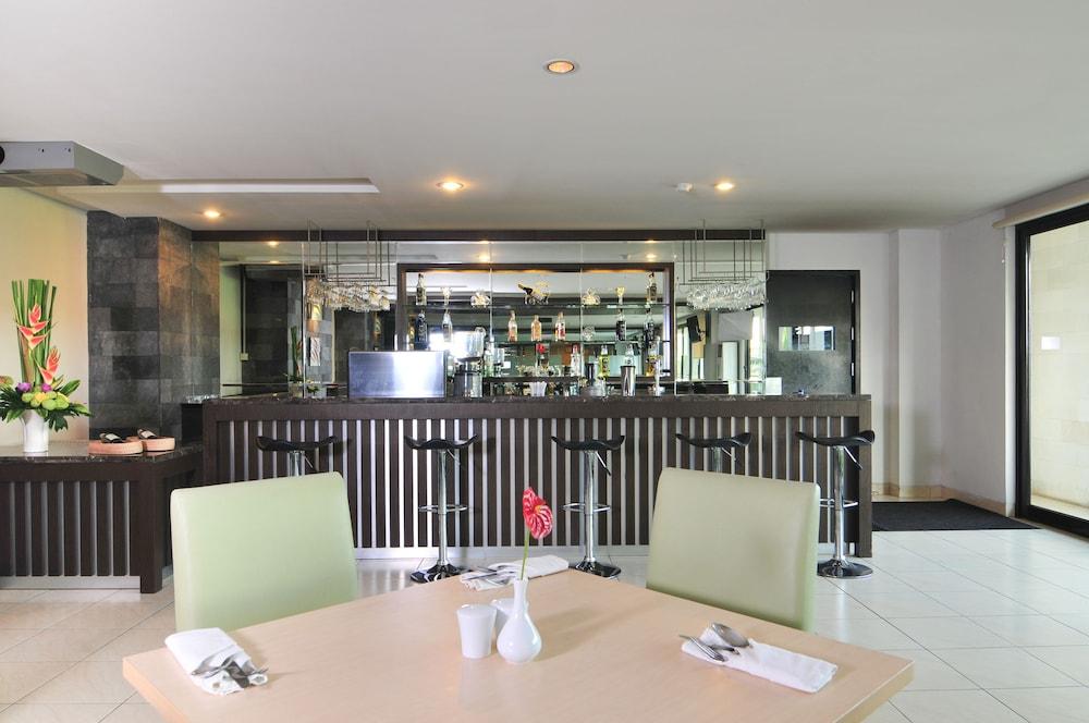 Grand Kuta Hotel And Residence Legian Εξωτερικό φωτογραφία